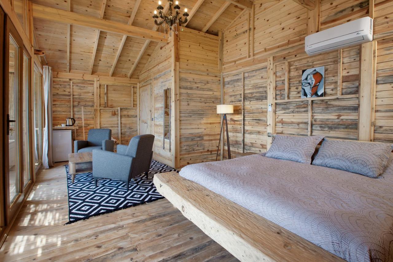 Flavia Hotel Фаралия Екстериор снимка