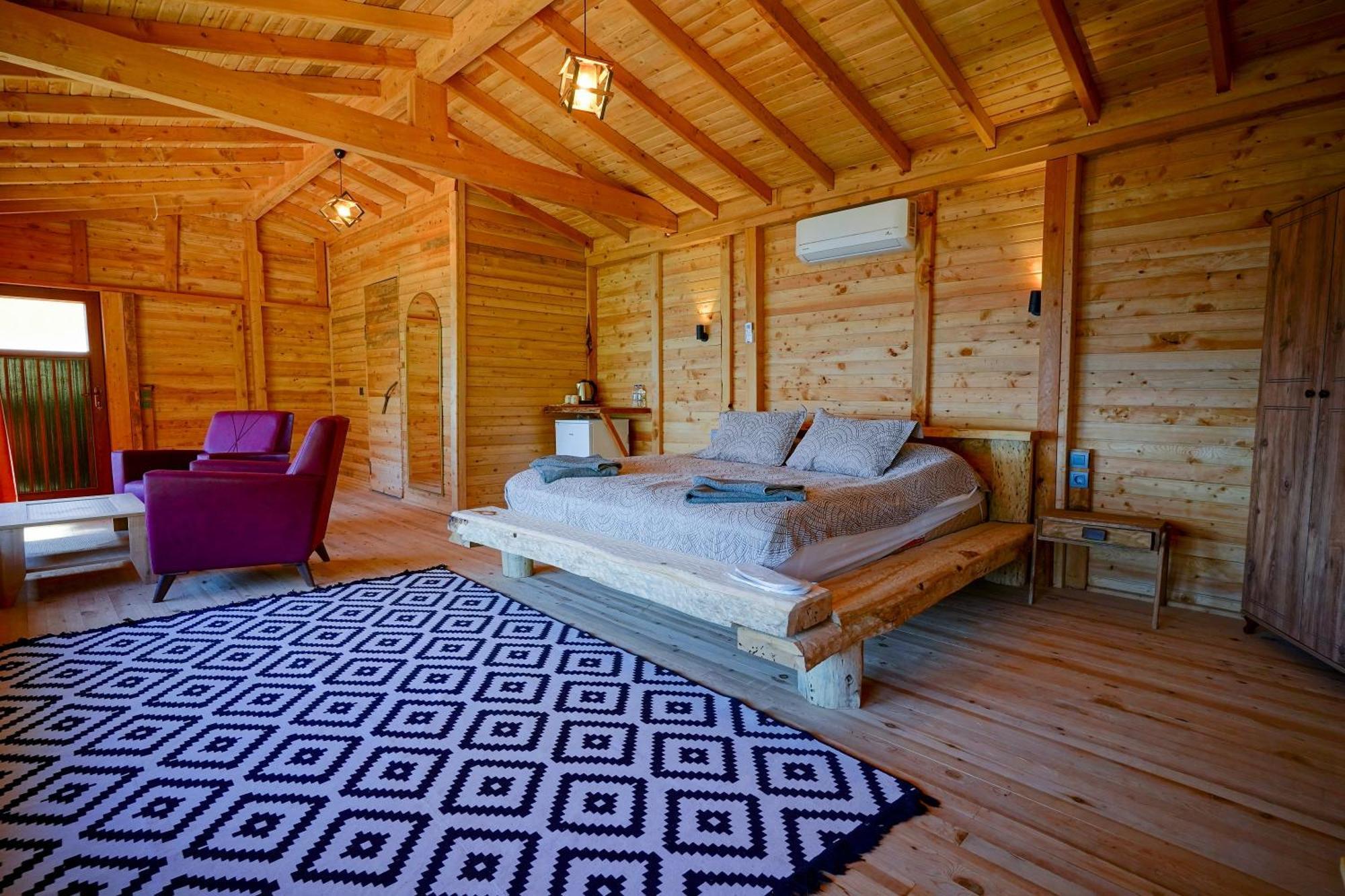 Flavia Hotel Фаралия Екстериор снимка